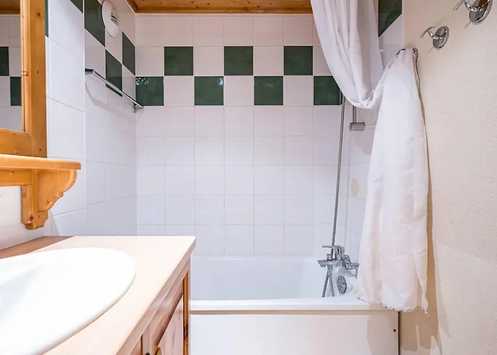 4 Pers Avec Mezzanine, Proche Pistes A Plagne Villages - Fr-1-351-260 *